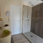 לינה וארוחת בוקר Aux 4 Cornes - D'hotes 3*