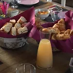 Bed & Breakfast Aux 4 Cornes - D'hotes 3*