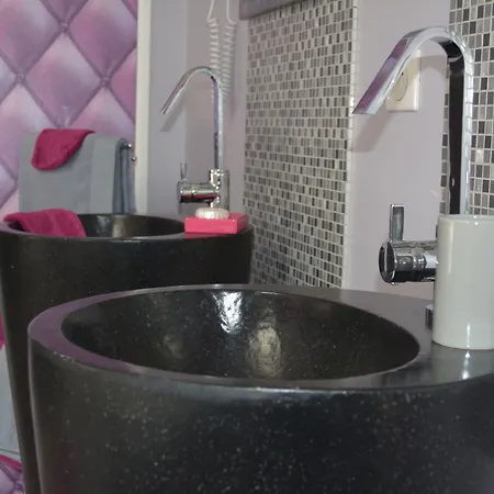 Aux 4 Cornes - D'hotes Nocleg ze śniadaniem 3*