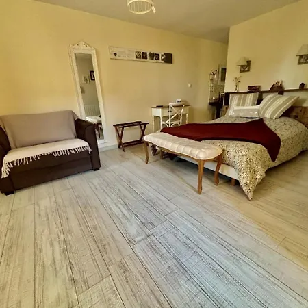 Aux 4 Cornes - D'hotes Et Bed and breakfast