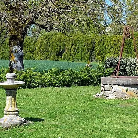 Aux 4 Cornes - D'hotes Et 3* Longeves (Vendee)