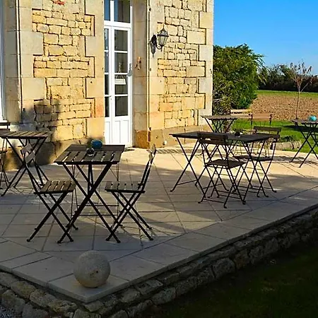 Aux 4 Cornes - D'hotes Et Bed & Breakfast Longeves (Vendee)