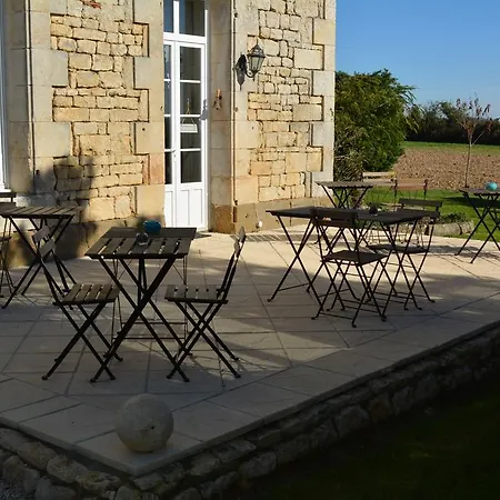 Bed & Breakfast Aux 4 Cornes - D'hotes Et Longeves (Vendee)