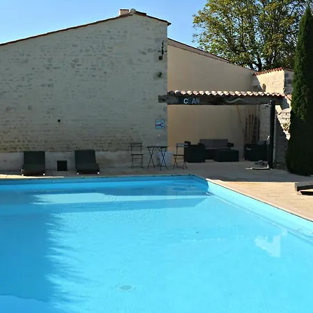 Aux 4 Cornes - D'hotes Bed & Breakfast Longeves (Vendee)