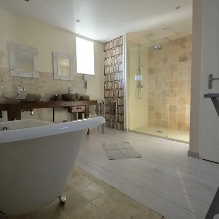 Aux 4 Cornes - D'hotes 3*