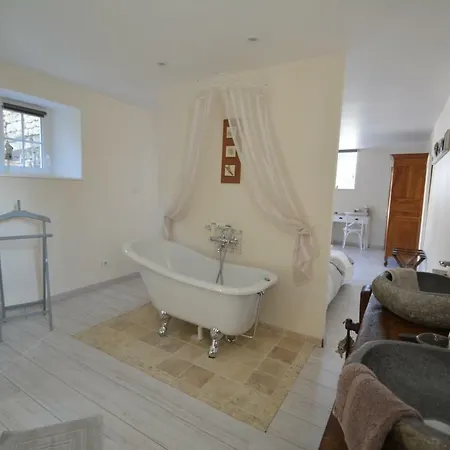 Aux 4 Cornes - D'hotes Bed & Breakfast