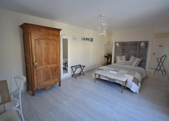 Bed & Breakfast Aux 4 Cornes - D'hotes 3*