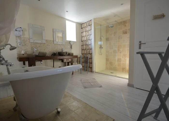 فندق مبيت وإفطار Aux 4 Cornes - D'hotes 3*