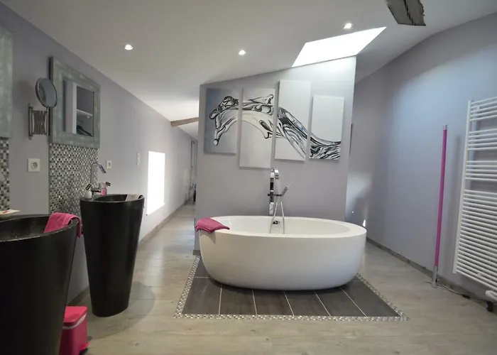 فندق مبيت وإفطار Aux 4 Cornes - D'hotes 3*